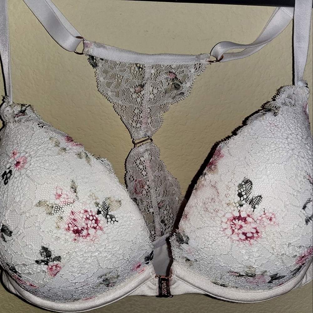 VS PINK Date Push-Up Bra w/ Front Closure in 34DD